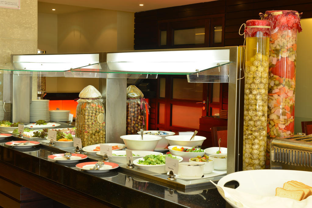 Coral Beirut Al Hamra Hotel ภายนอก รูปภาพ