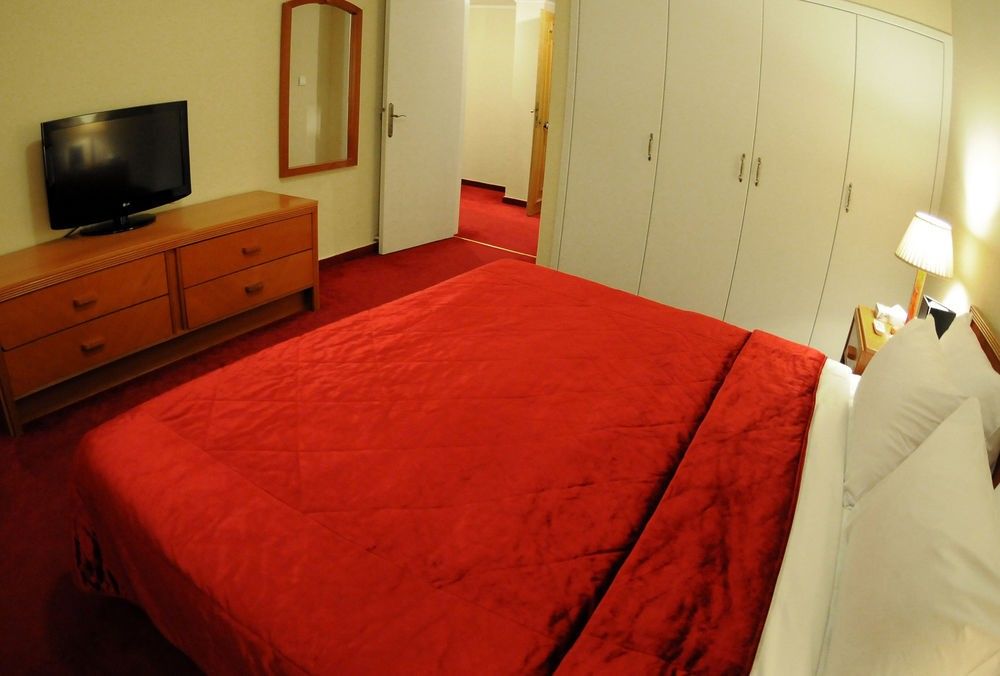 Coral Beirut Al Hamra Hotel ภายนอก รูปภาพ