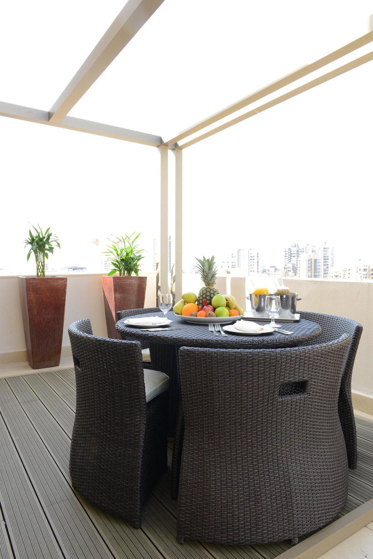 Coral Beirut Al Hamra Hotel ภายนอก รูปภาพ