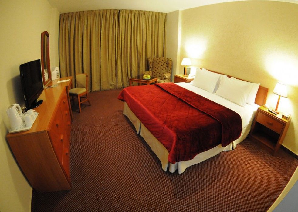 Coral Beirut Al Hamra Hotel ภายนอก รูปภาพ