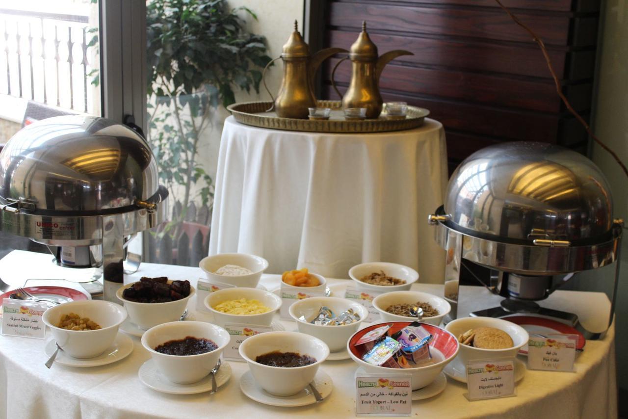 Coral Beirut Al Hamra Hotel ภายนอก รูปภาพ