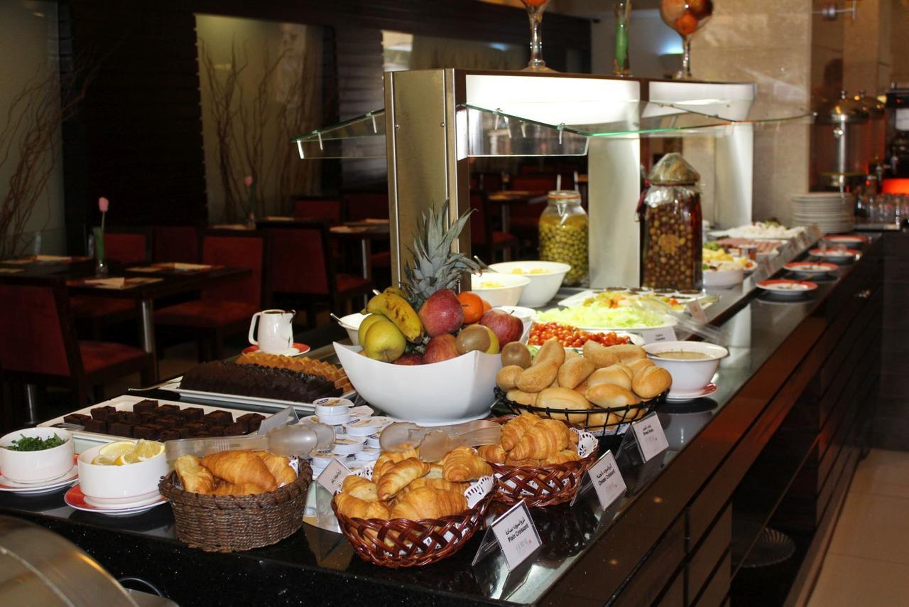 Coral Beirut Al Hamra Hotel ภายนอก รูปภาพ