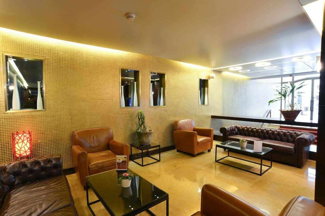 Coral Beirut Al Hamra Hotel ภายนอก รูปภาพ