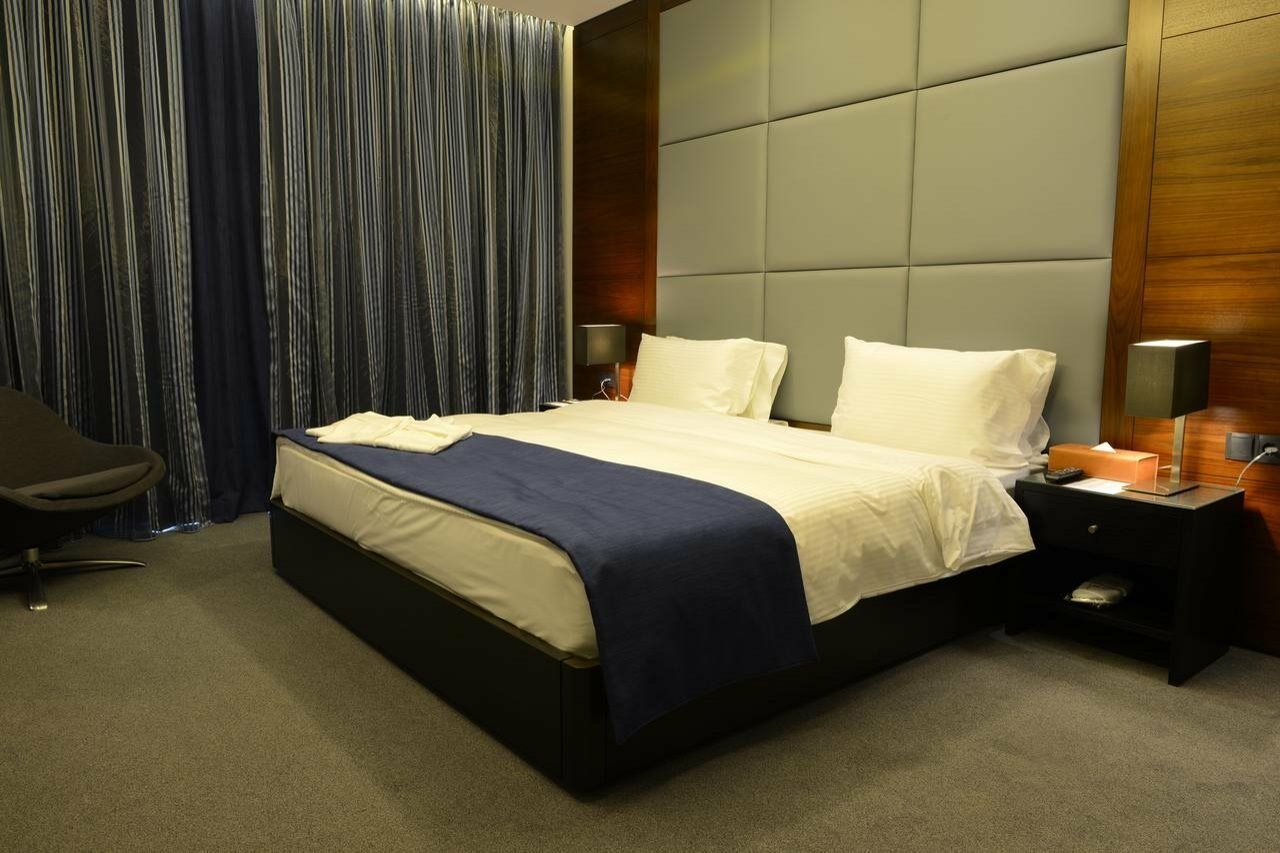 Coral Beirut Al Hamra Hotel ภายนอก รูปภาพ